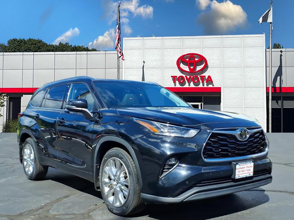 2021 Toyota Highlander Limited's photo