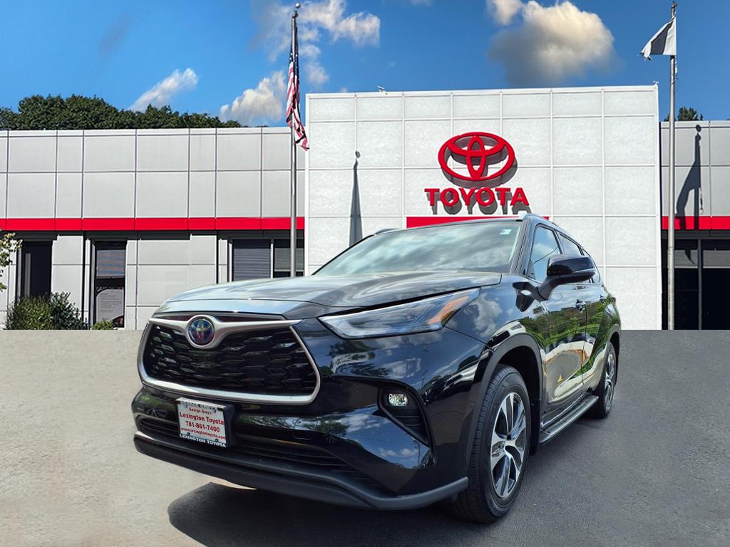 2022 Toyota Highlander XLE's photo