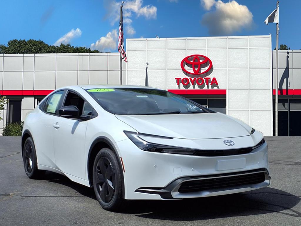 2025 Toyota Prius SE's photo