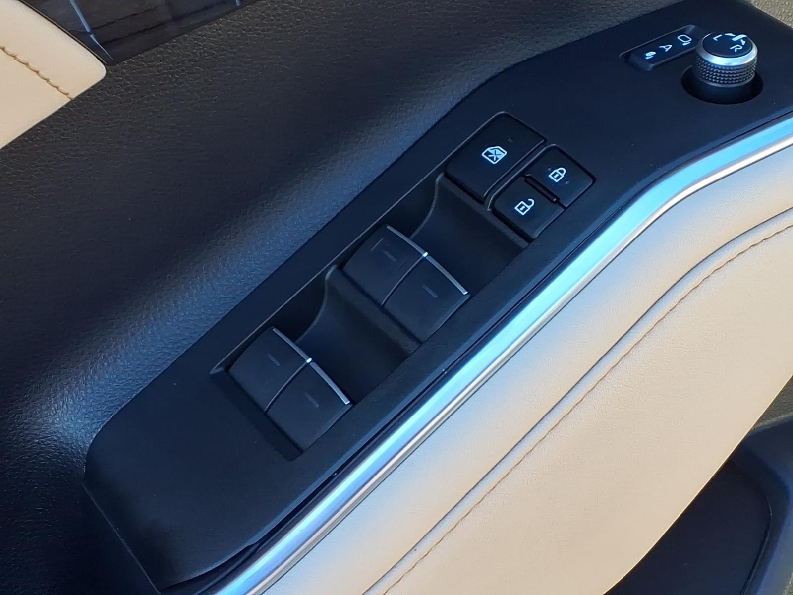Used 2023 Toyota Highlander SUV