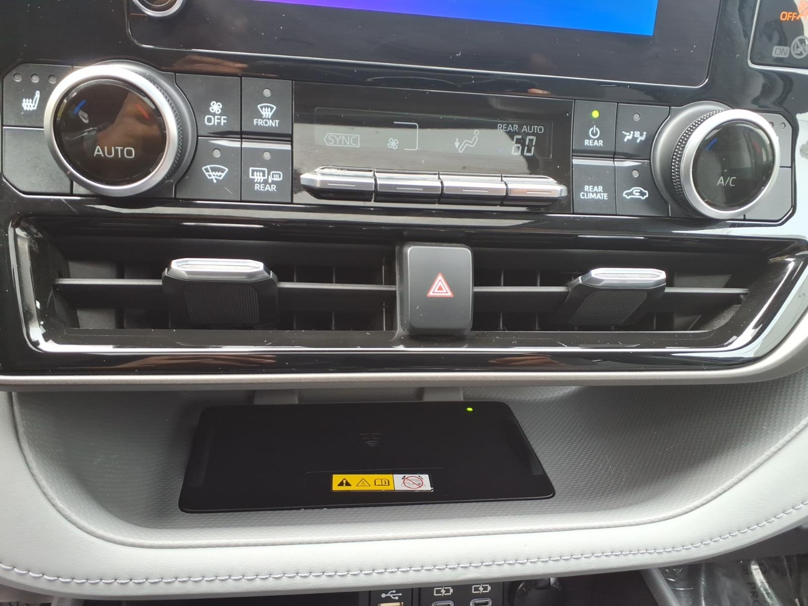 Used 2023 Toyota Highlander SUV