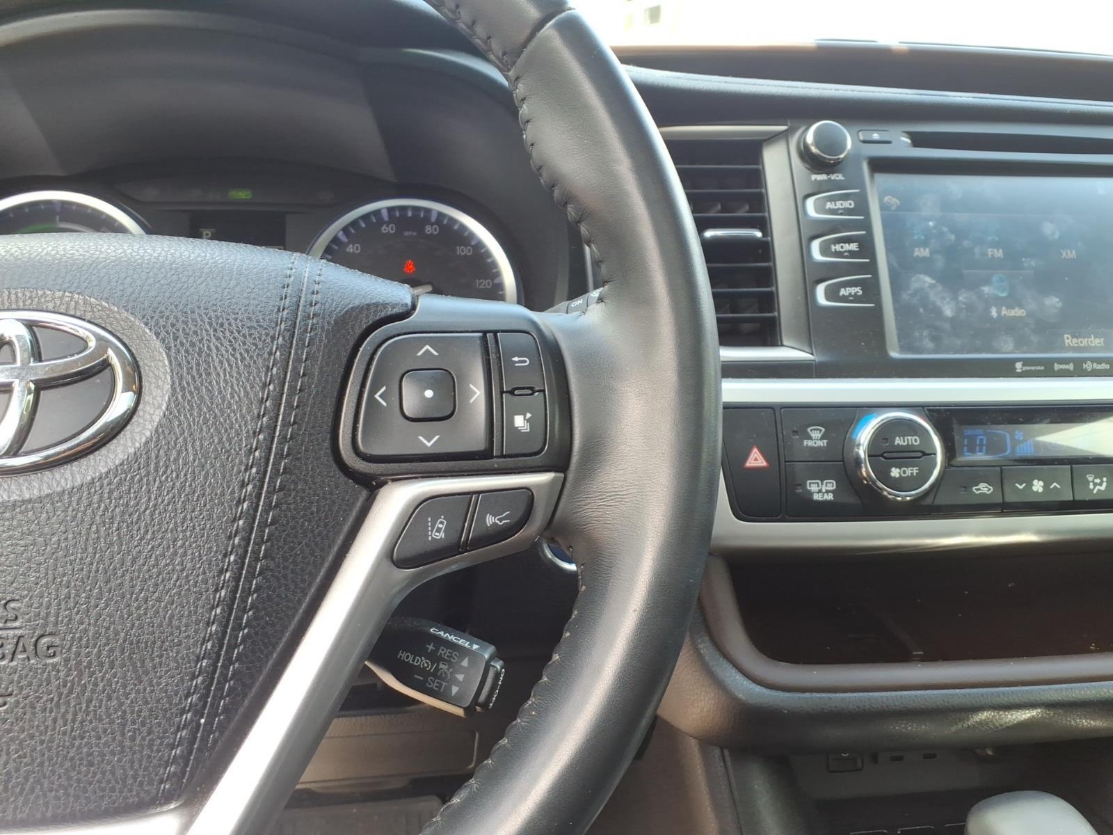 Used 2019 Toyota Highlander Hybrid SUV