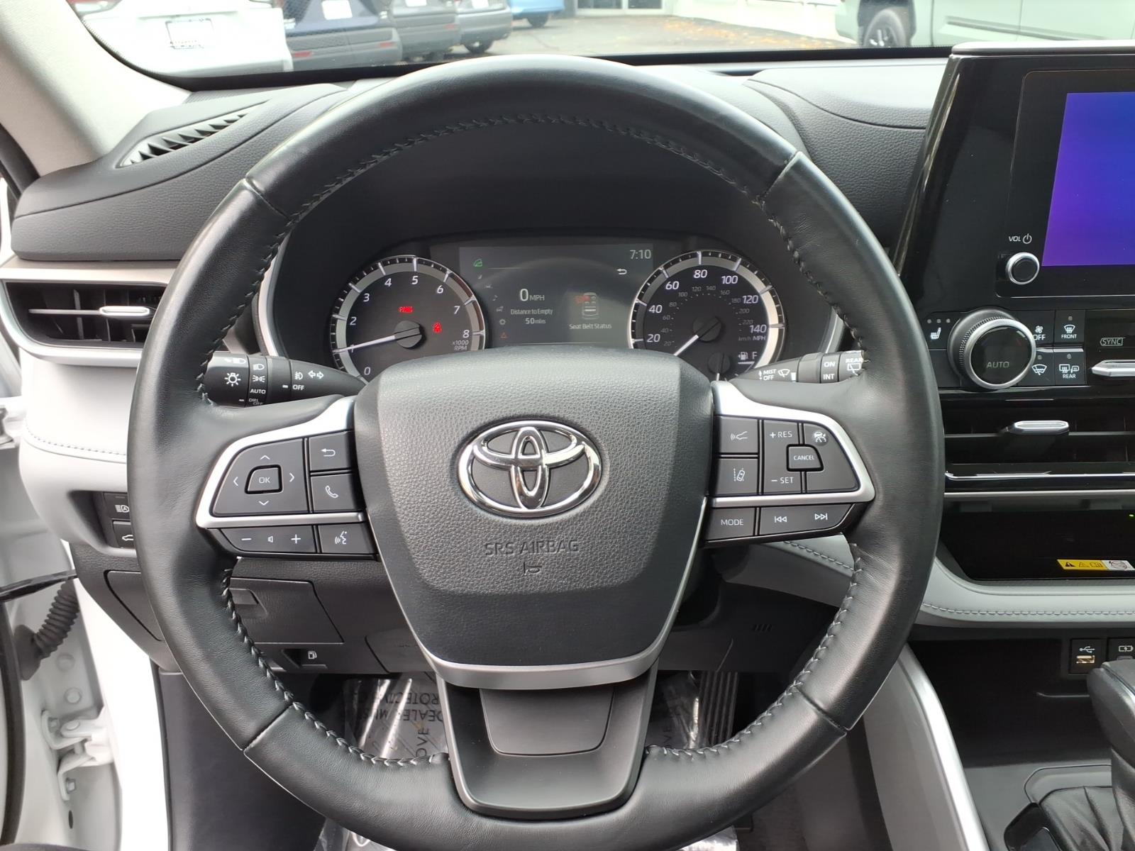 Used 2023 Toyota Highlander SUV
