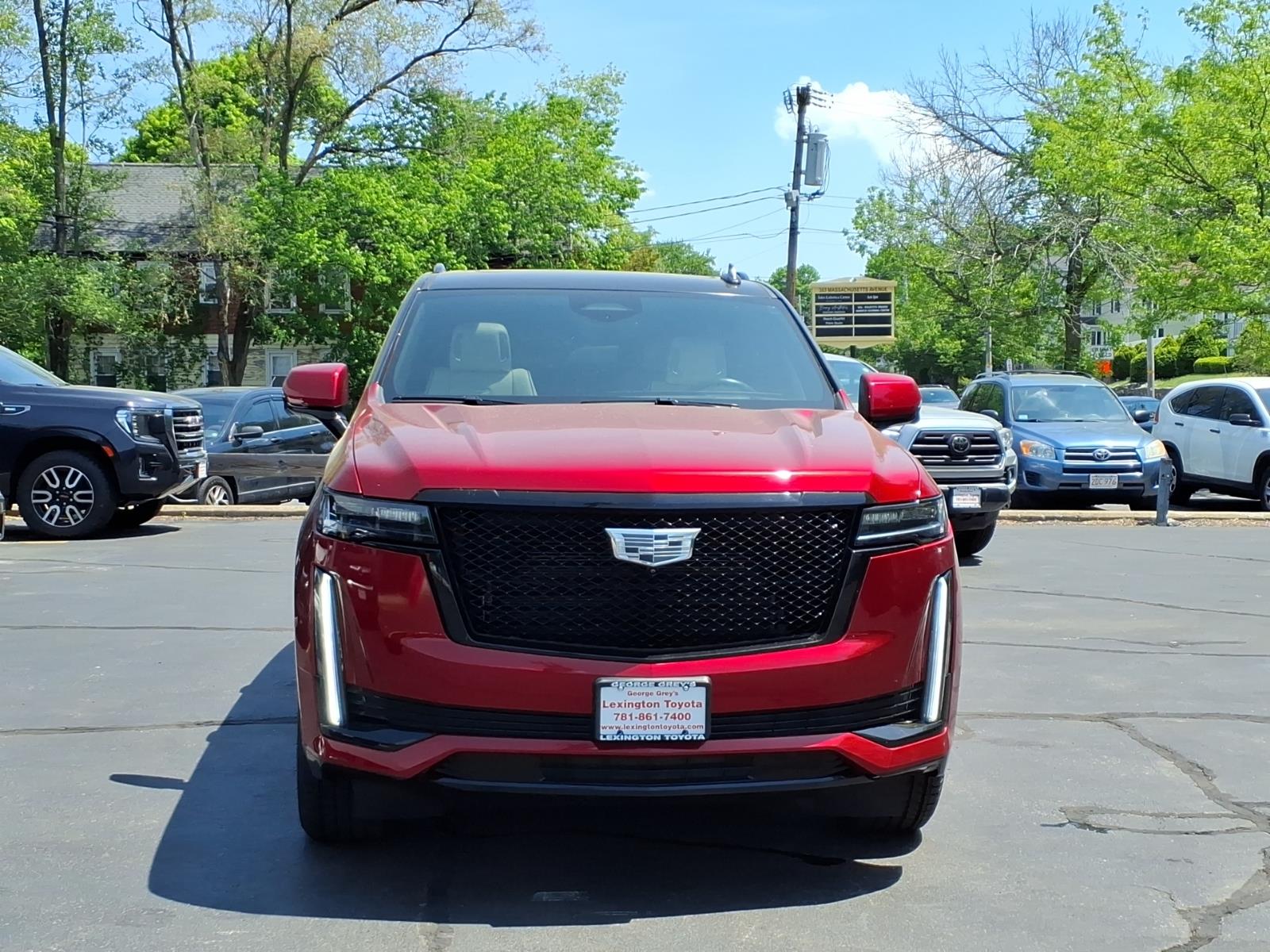 2024 Cadillac Escalade Sport - Photo 2