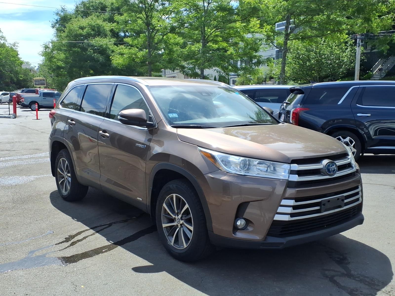 Used 2019 Toyota Highlander Hybrid SUV