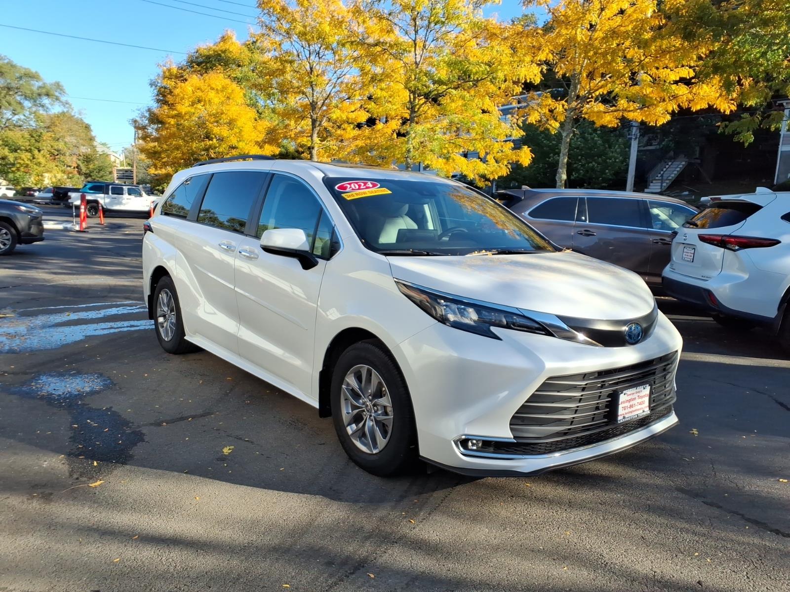 Used 2024 Toyota Sienna Van