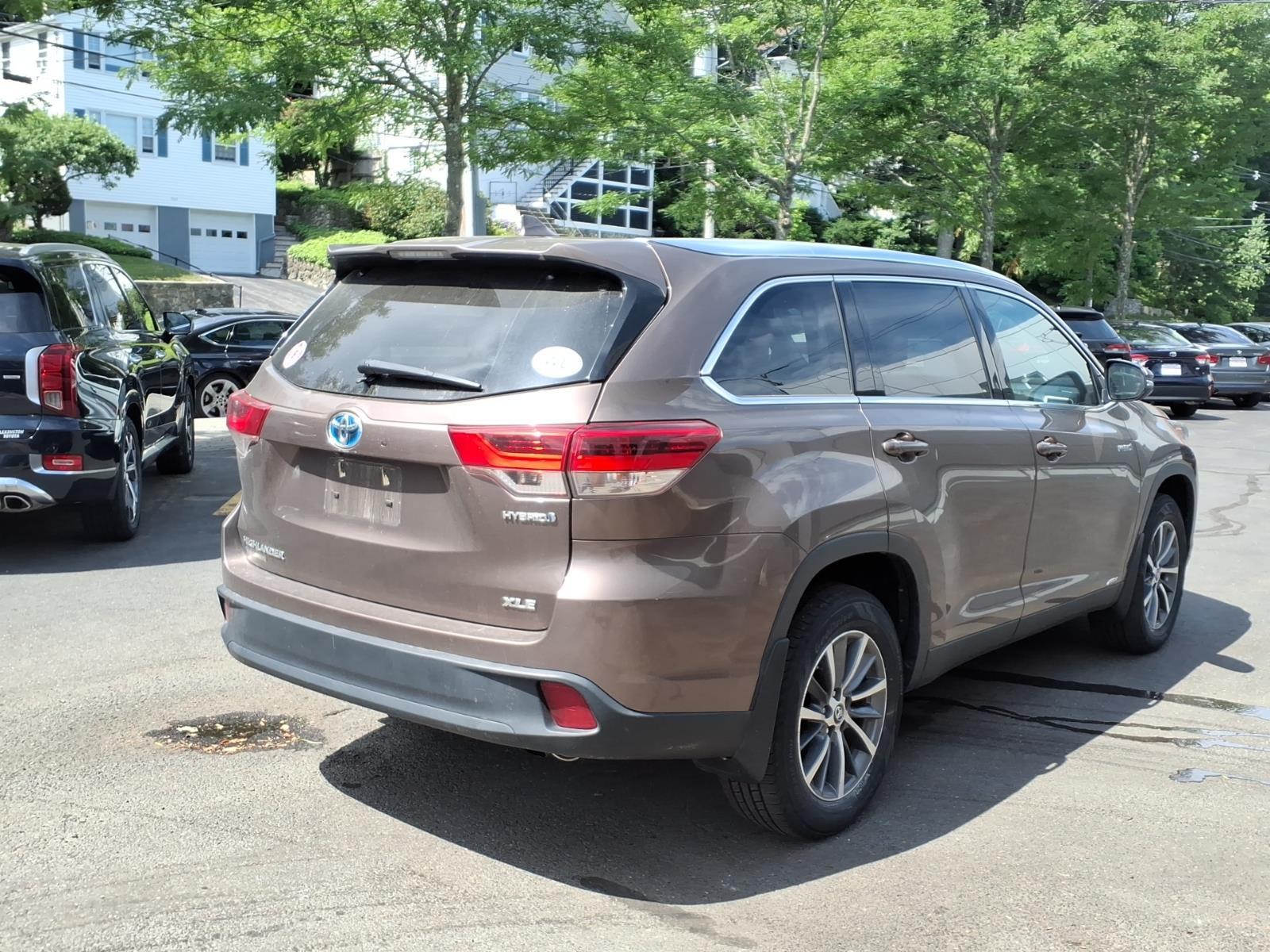 Used 2019 Toyota Highlander Hybrid SUV