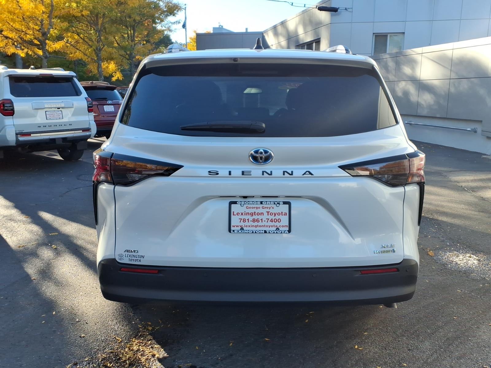 Used 2024 Toyota Sienna Van