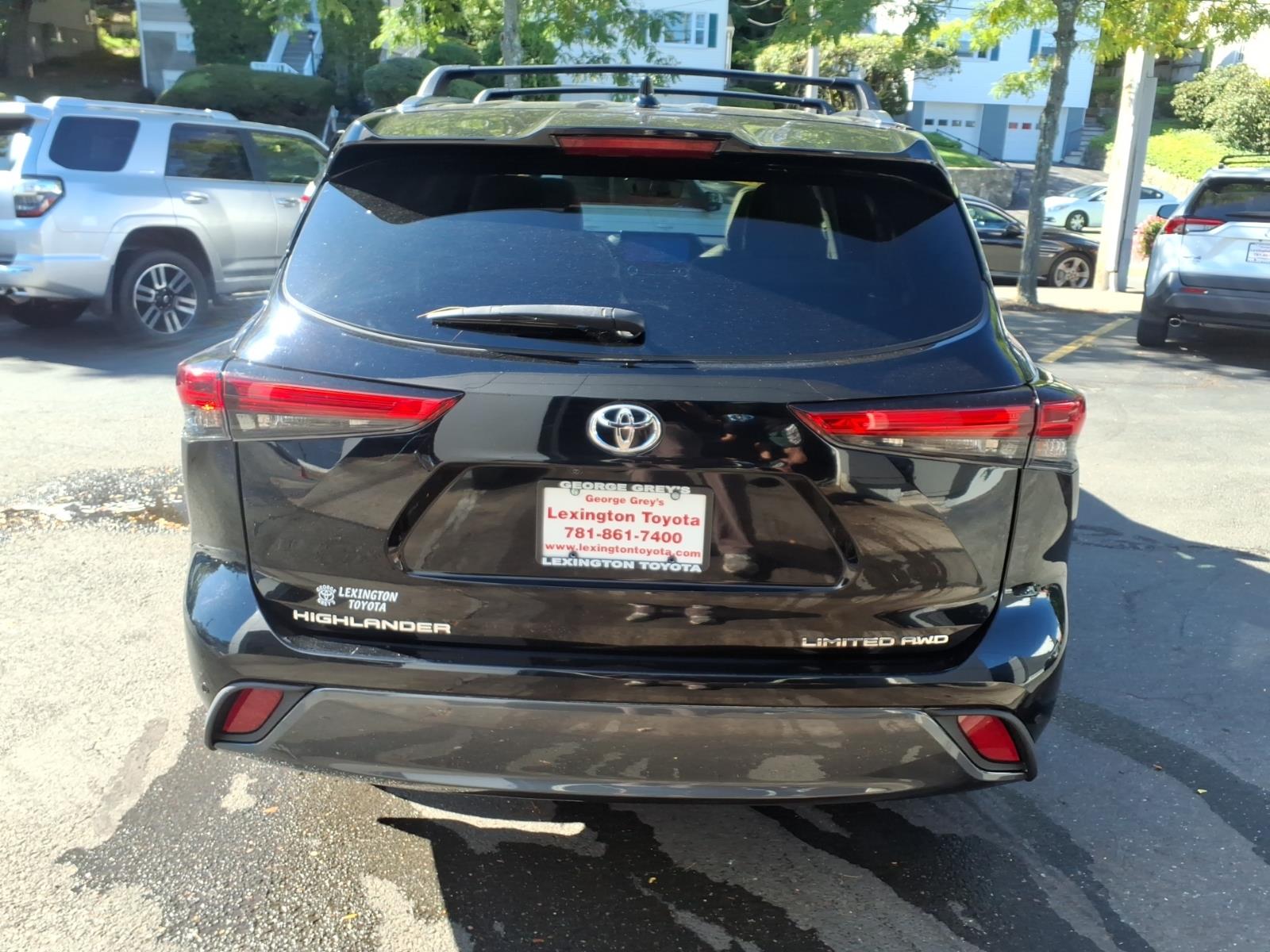 Used 2023 Toyota Highlander SUV