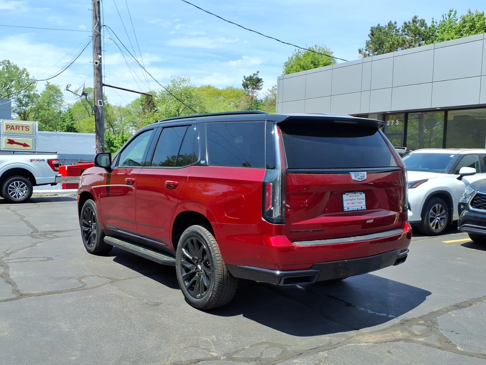 2024 Cadillac Escalade Sport - Photo 7