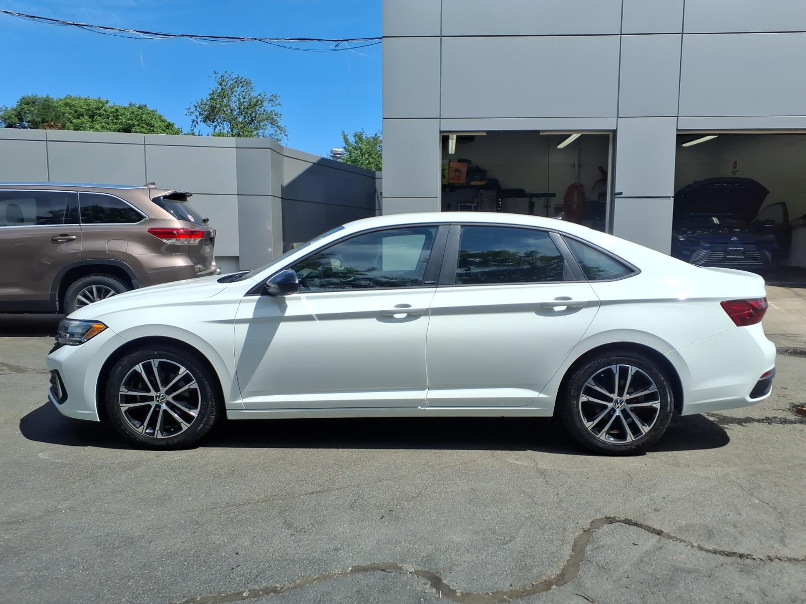 Used 2023 Volkswagen Jetta Sedan