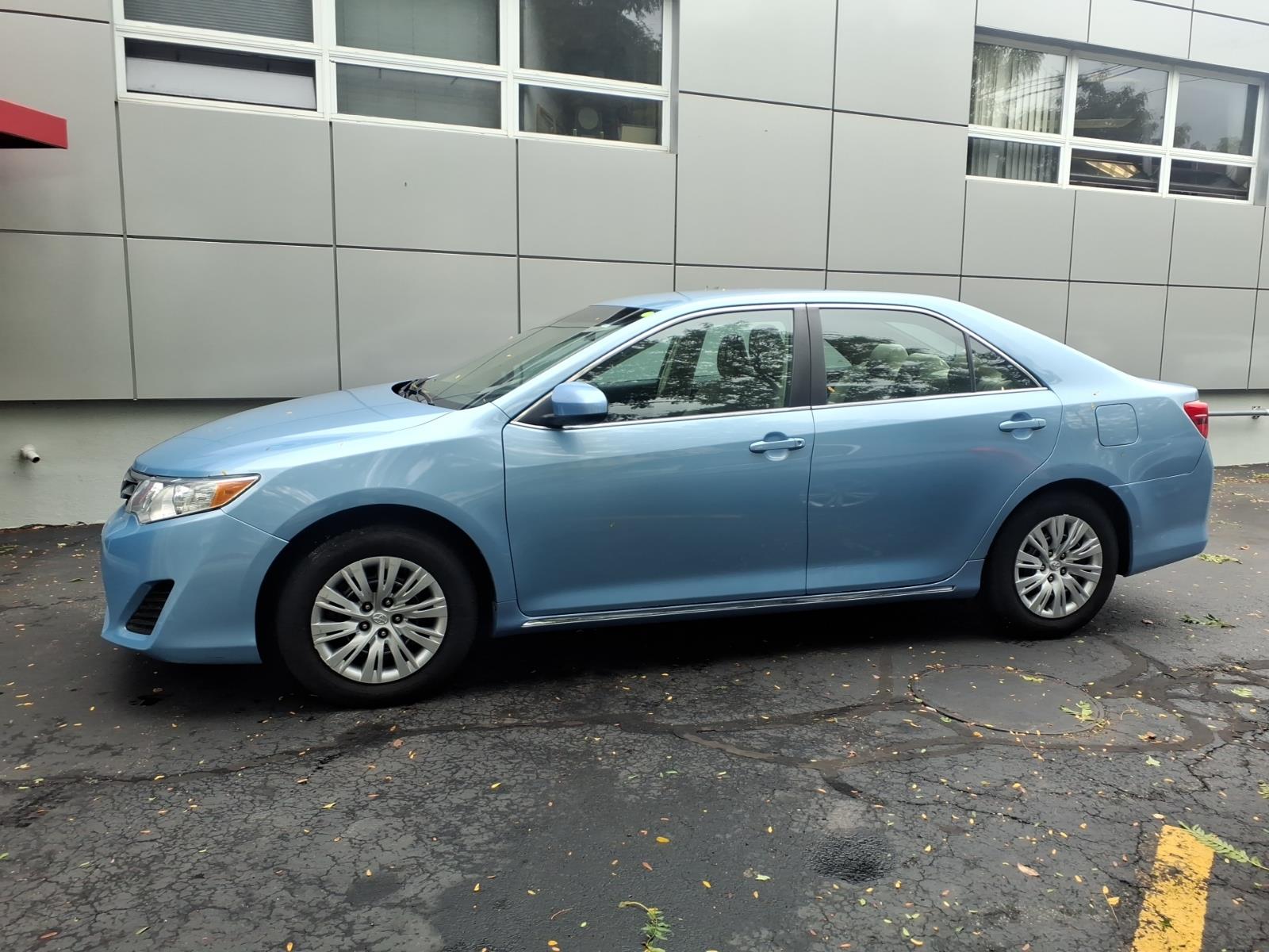 Used 2013 Toyota Camry Hybrid Sedan