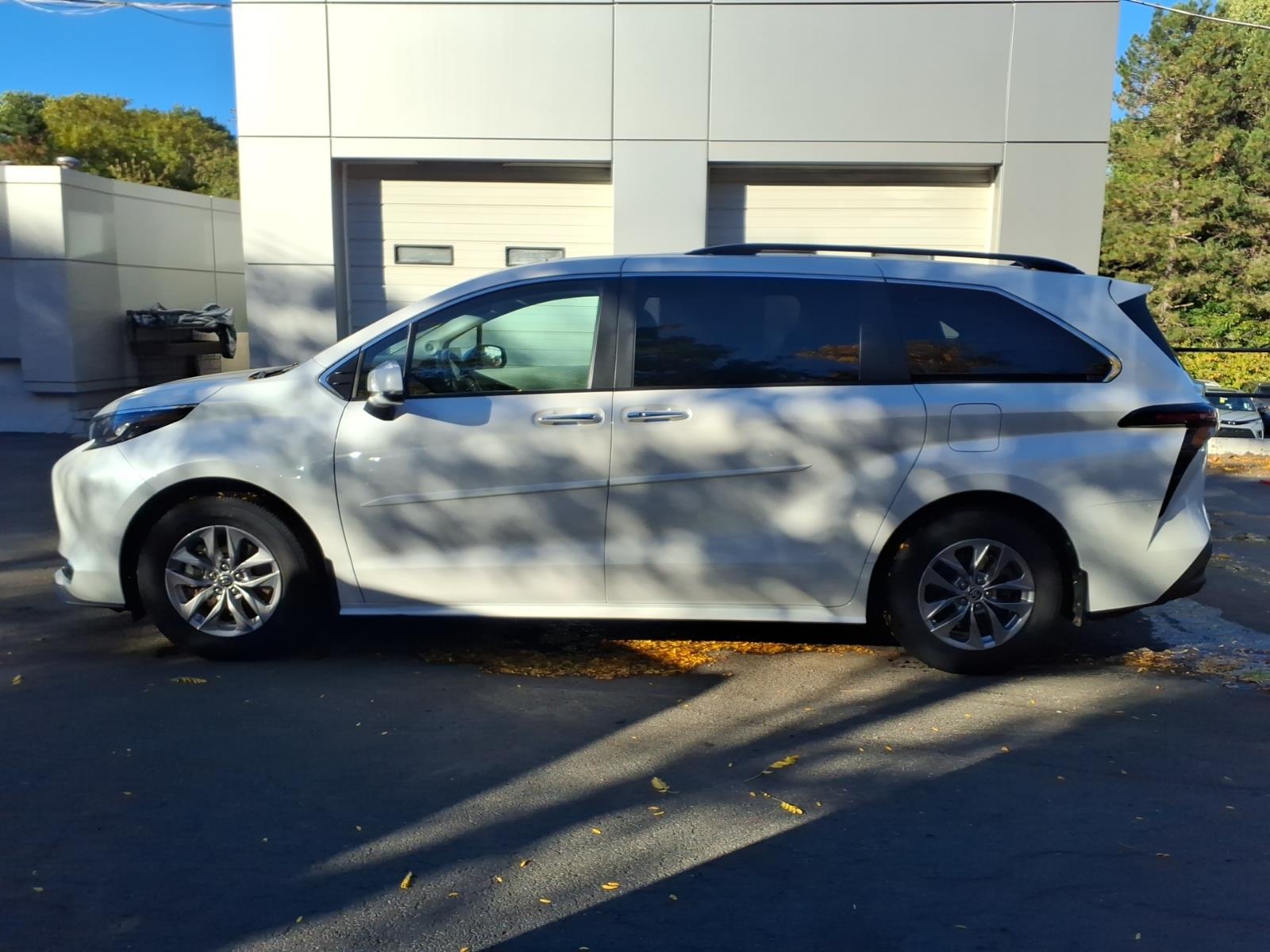 Used 2024 Toyota Sienna Van