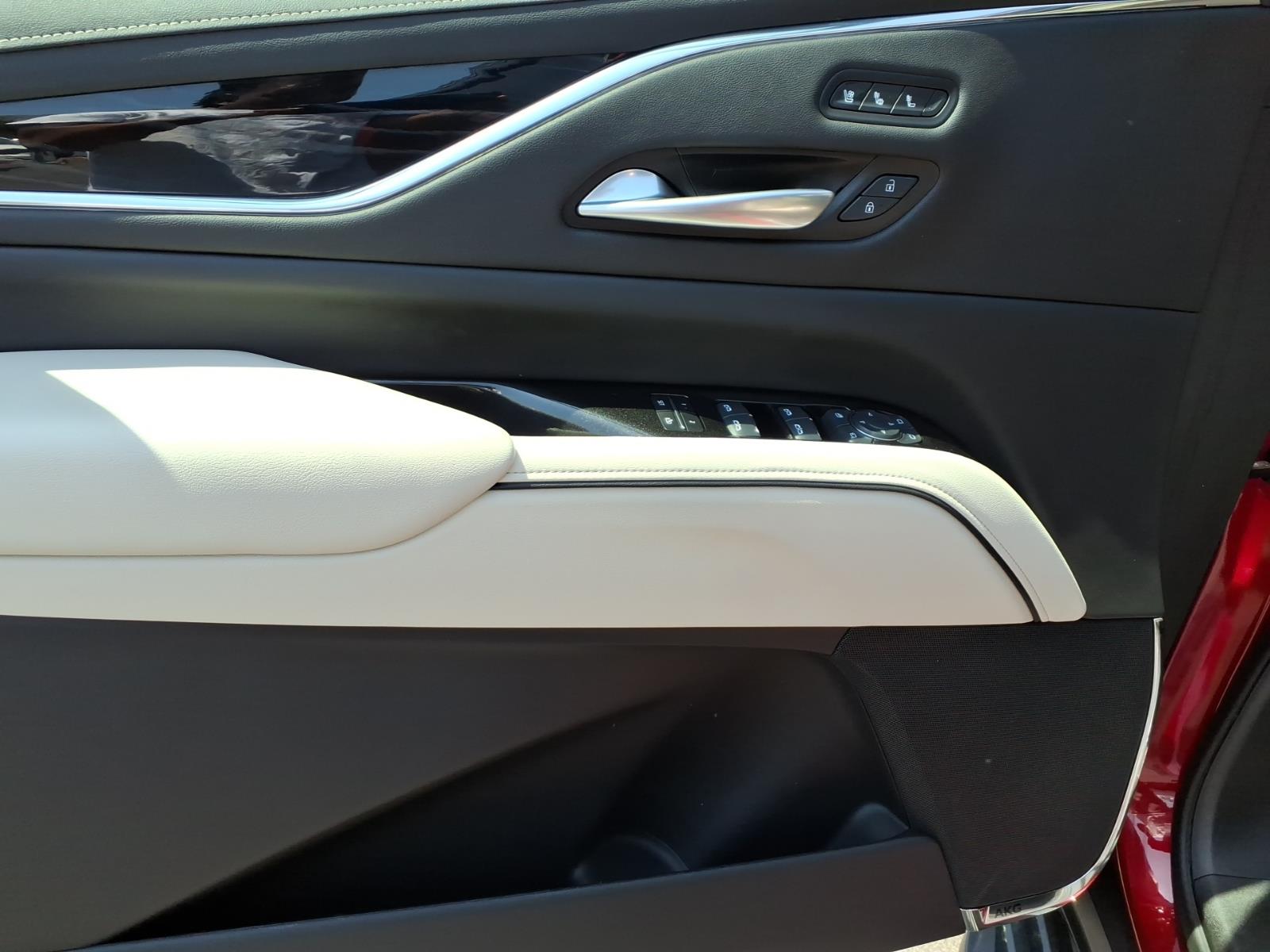 2024 Cadillac Escalade Sport - Photo 9