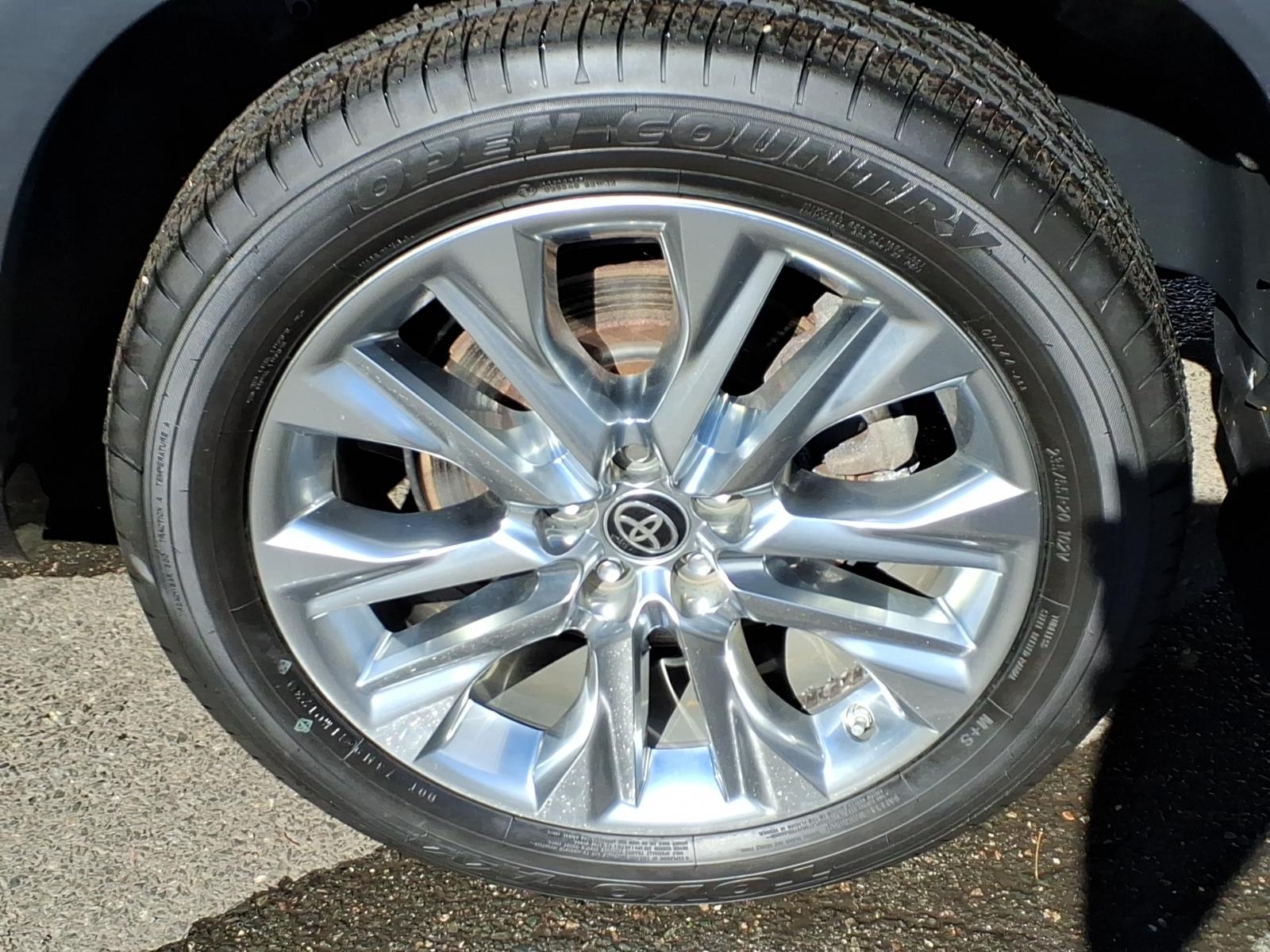 Used 2023 Toyota Highlander SUV