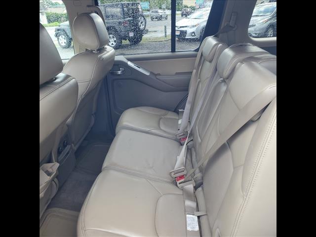2009 Nissan Pathfinder SE