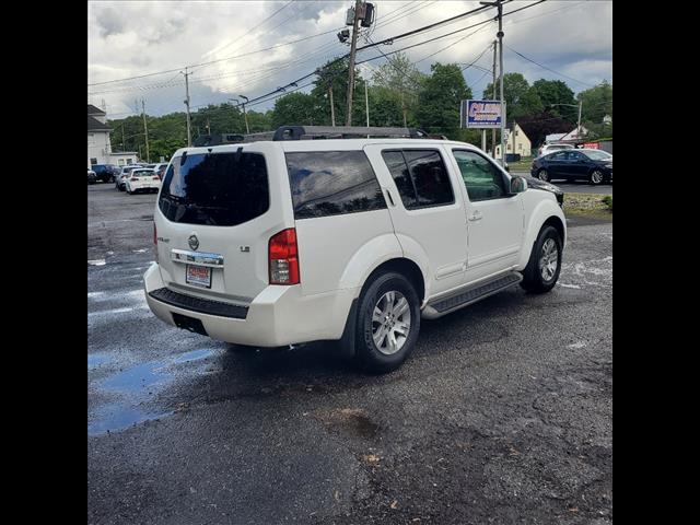 2009 Nissan Pathfinder SE