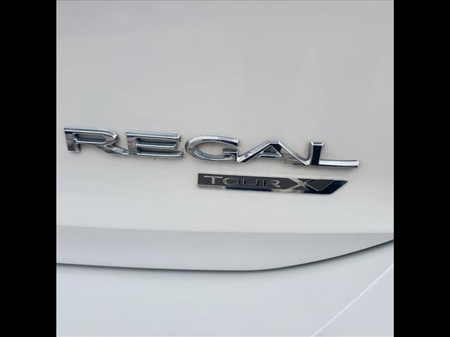 2018 Buick Regal TourX Essence