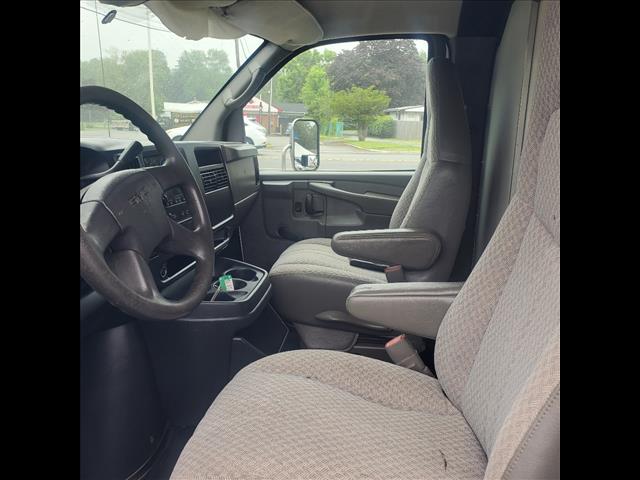 2004 GMC Savana 3500 SLE