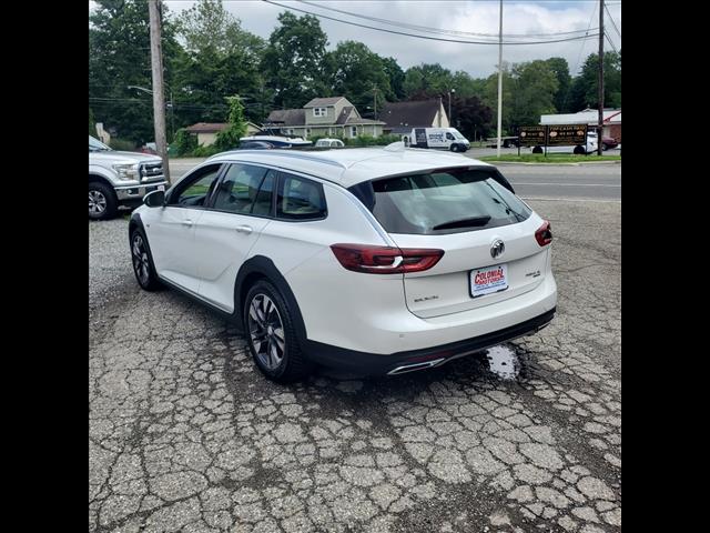 2018 Buick Regal TourX Essence