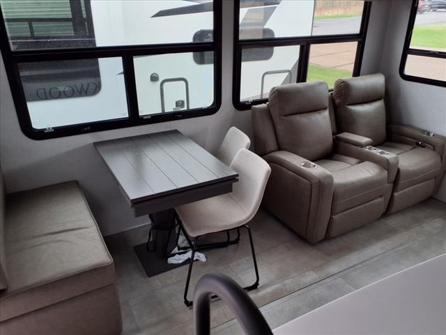 2025 Forest River ROCKWOOD SIGNATURE 361RLS