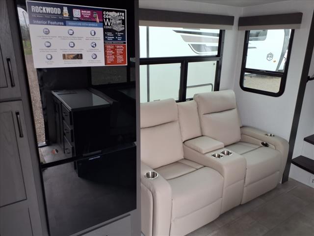 2025 Forest River ROCKWOOD SIGNATURE 282RK