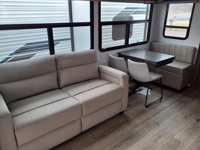 2025 Forest River ROCKWOOD SIGNATURE 371RK