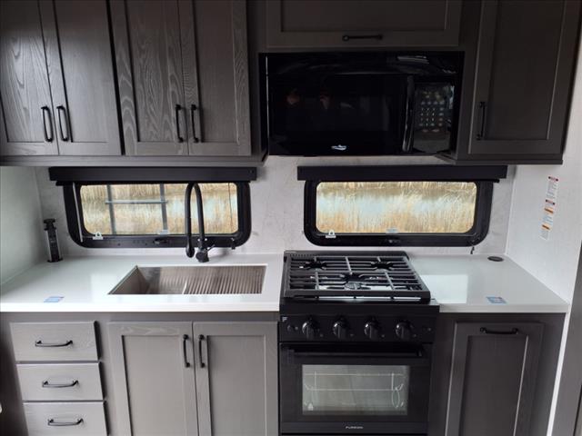 2025 Forest River ROCKWOOD SIGNATURE 282RK