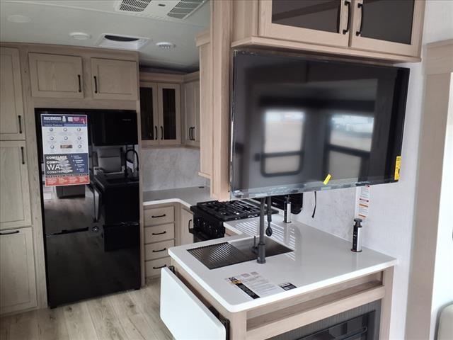 2025 Forest River ROCKWOOD SIGNATURE 371RK