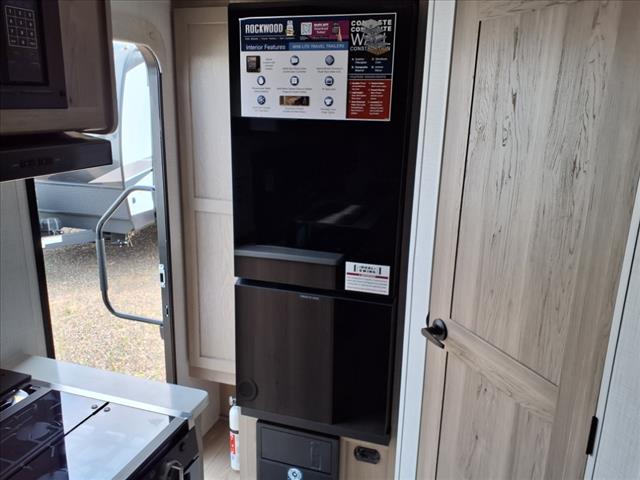 2025 Forest River ROCKWOOD MINI LITE 2109S