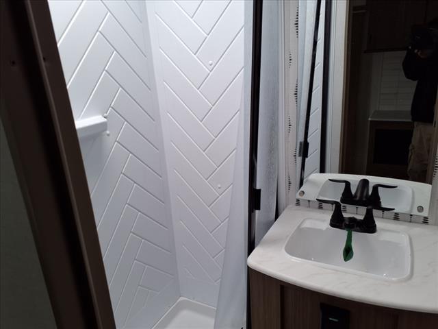 2025 Forest River WILDWOOD 32BHDS