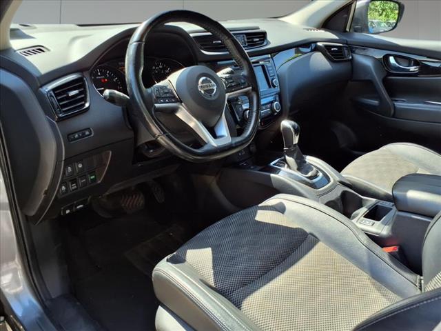 2022 Nissan Rogue Sport SV