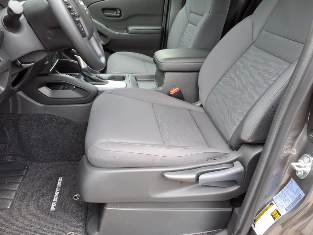 2025 Nissan Frontier S