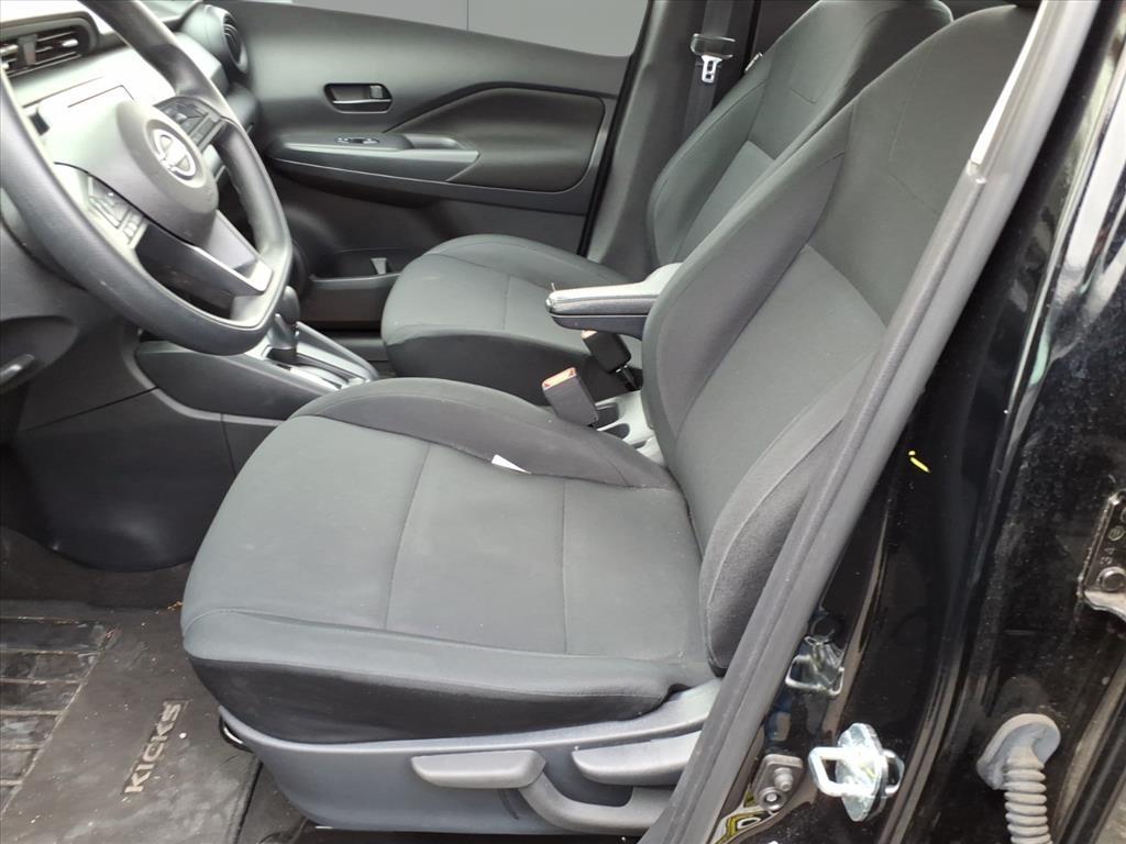 2023 Nissan Kicks S 2023 Nissan Kicks S