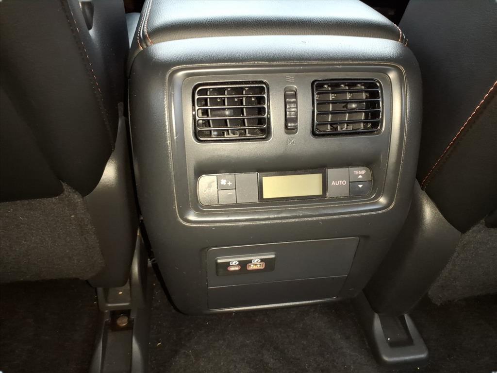 2019 Nissan Pathfinder SV 2019 Nissan Pathfinder SV