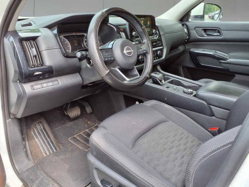 2023 Nissan Pathfinder SV