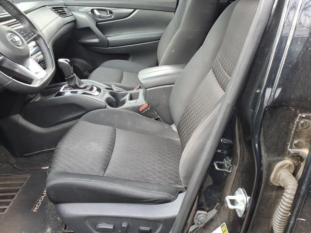 2018 Nissan Rogue SV 2018 Nissan Rogue SV