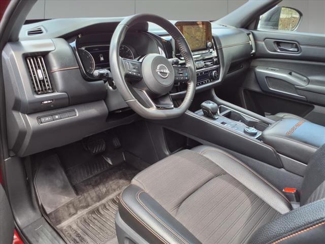 2023 Nissan Pathfinder SV