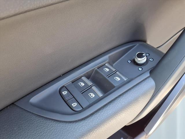2023 Audi Q5 e quattro S line Premium 55 TFSI