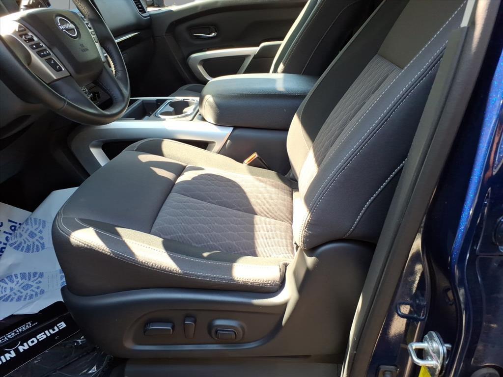 2024 Nissan Titan SV 2024 Nissan Titan SV