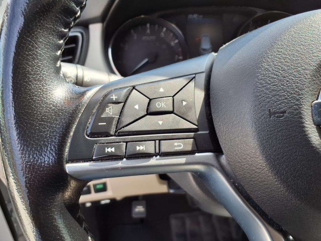 2022 Nissan Rogue Sport SV
