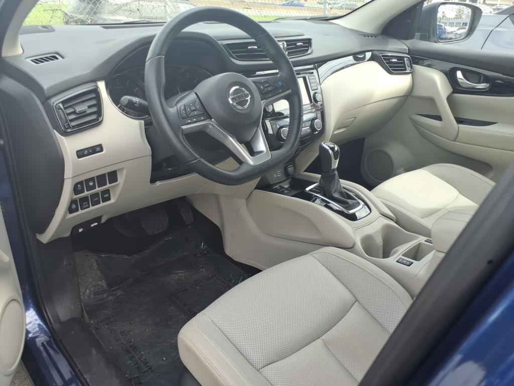 2022 Nissan Rogue Sport SL