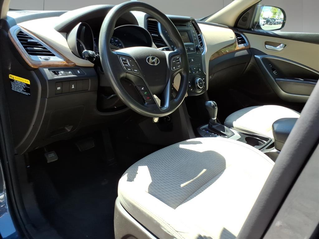 2016 Hyundai SANTA FE SE