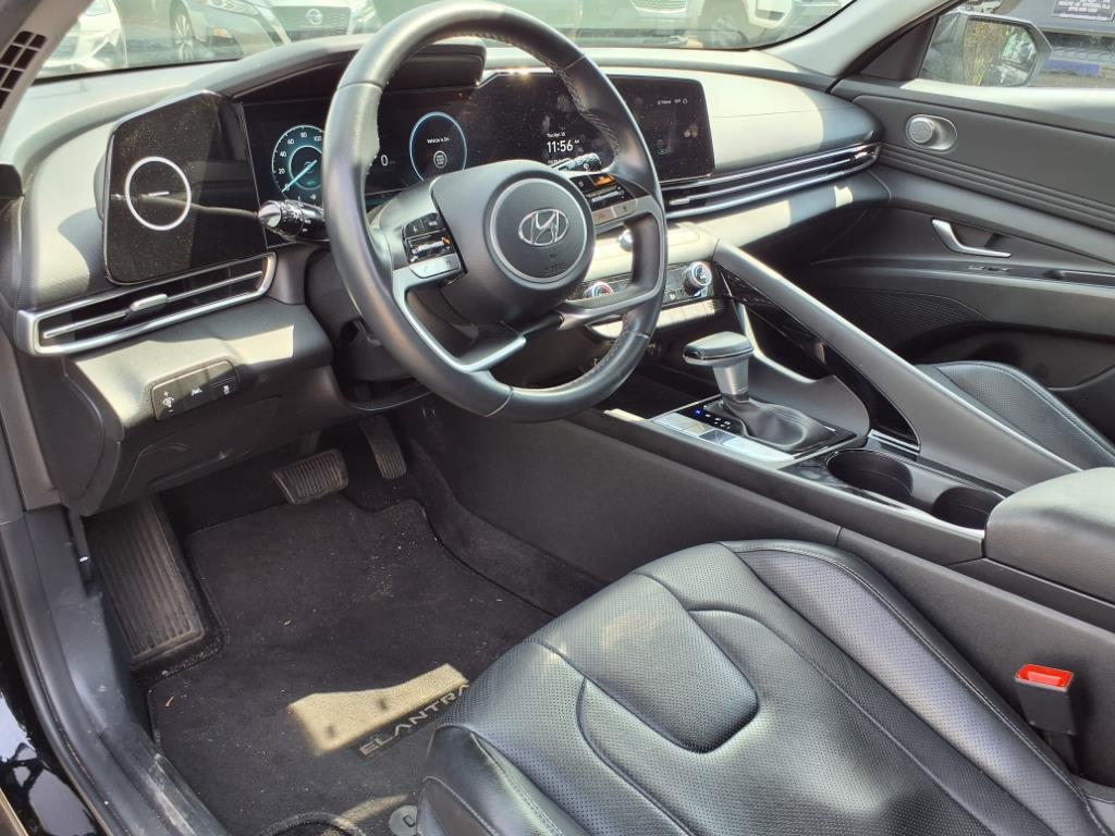 2023 Hyundai ELANTRA Limited