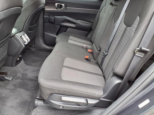 2023 Kia Sorento LX