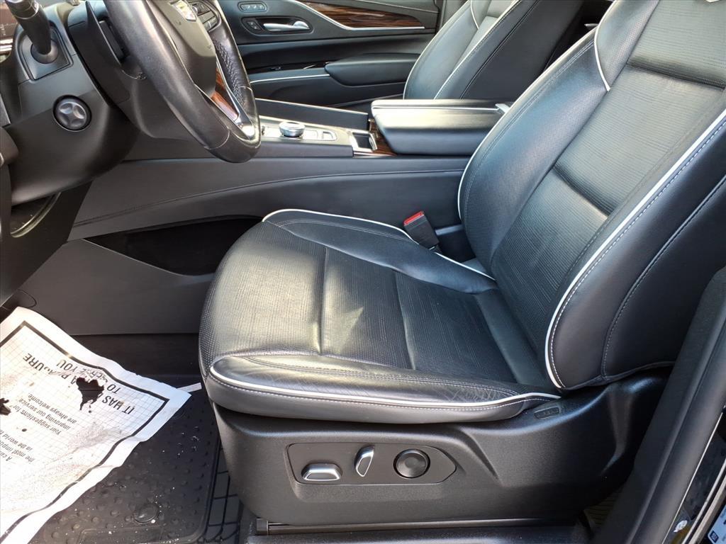 2022 Cadillac Escalade ESV Premium Luxury