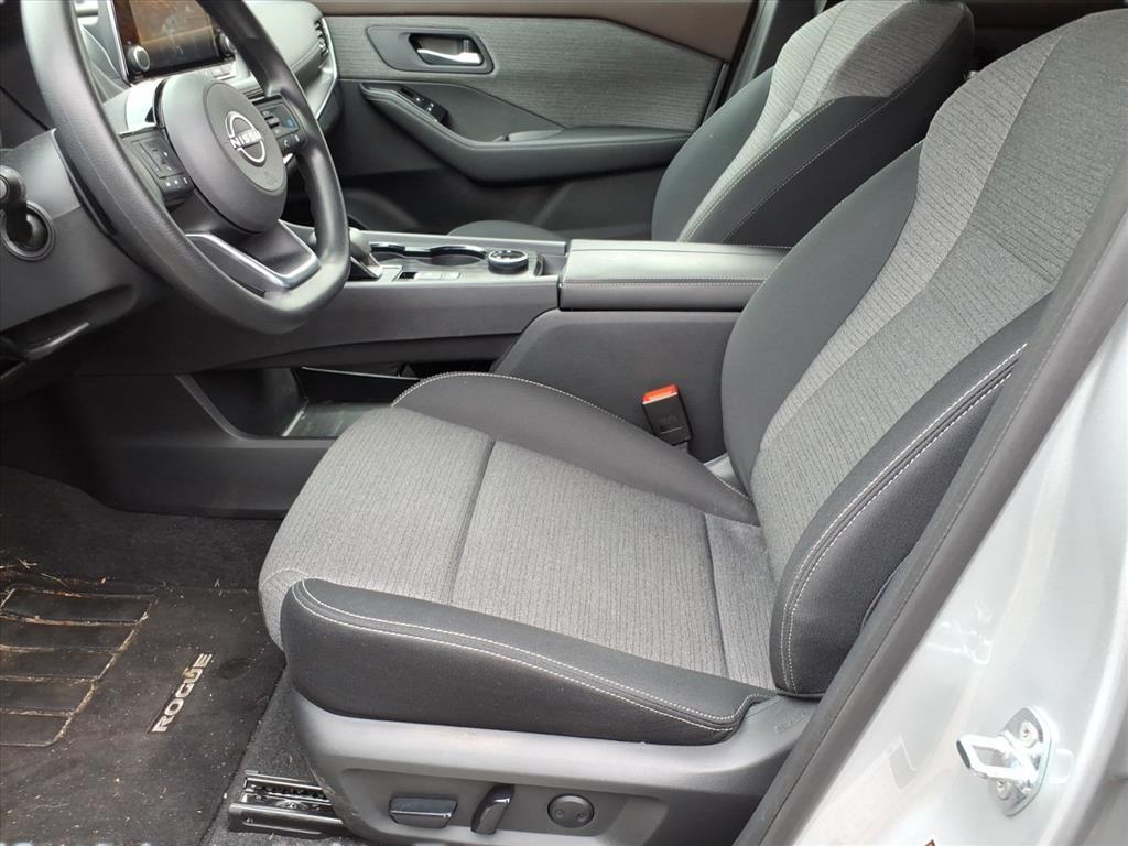 2022 Nissan Rogue SV 2022 Nissan Rogue SV