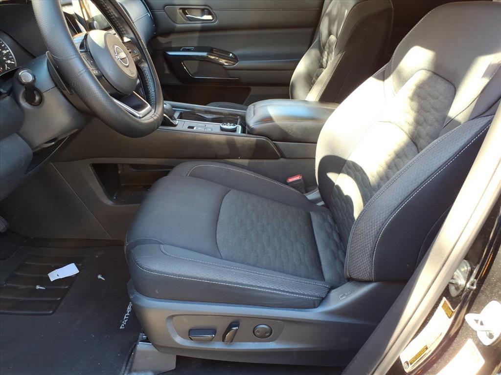 2022 Nissan Pathfinder SV 2022 Nissan Pathfinder SV