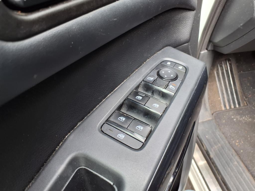 2023 Nissan Pathfinder SV
