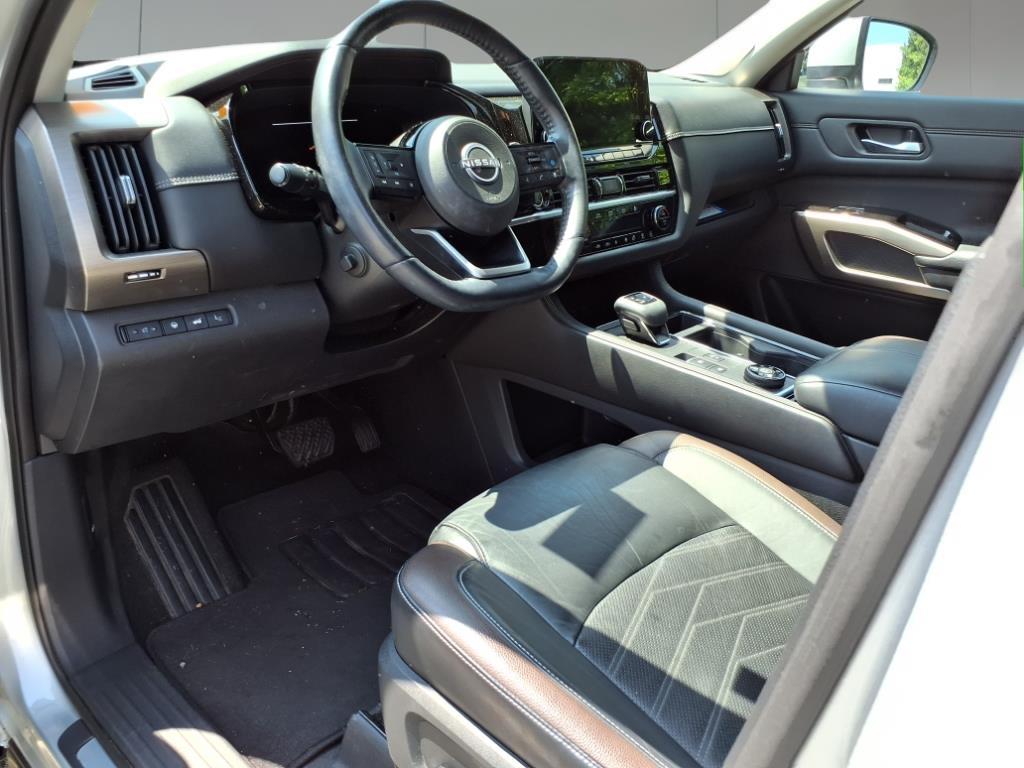 2022 Nissan Pathfinder Platinum